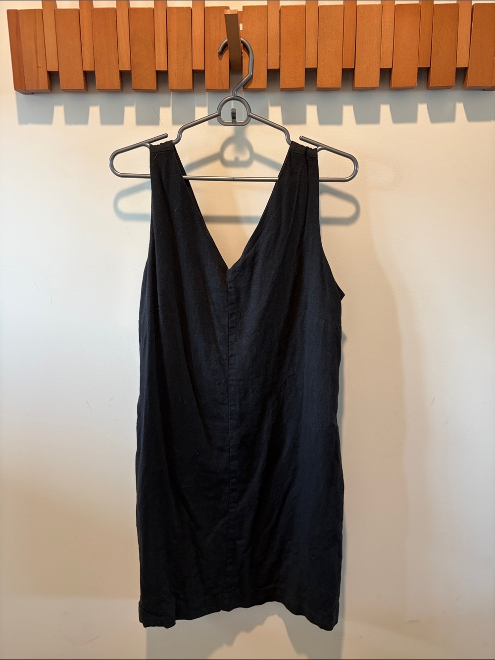 Sleeveless Black V-Neck Mini Dress